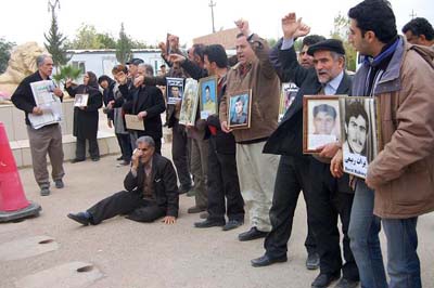 تقاضا از مقامات عراقی برای رسیدگی به وضعیت خانواده های اسیران اشرف