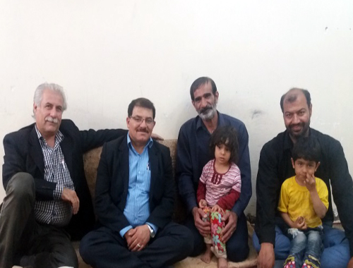 دیدار اعضای انجمن نجات خوزستان با خانواده لیلا و مریم دلفی از اسیران فرقه رجوی