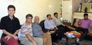 دیدار انجمن نجات خوزستان با خانواده علیرضا سلیمانی اسیر در فرقه رجوی