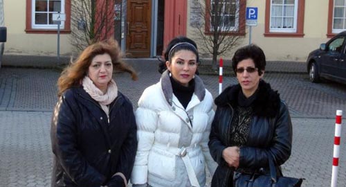 حمایت انجمن زنان از تحصن خانواده ها در مقابل زندان لیبرتی