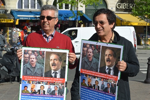 Former MEK members picketing in support of Abrishamchi prosecution