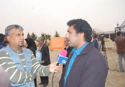 کمپ اشرف، اعتصاب خانواده ها و مطبوعات عراقی