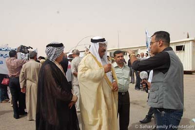 Iraq Salahuddin province tribes meet with the picketing families of Ashraf hostages