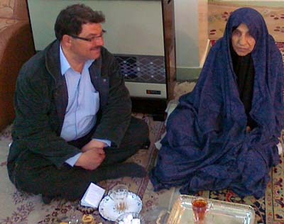 Nejat Society Khuzestan Branch visit families of Ashraf captives