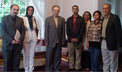 روز بیستم ژوئن 2010 هیئتی به نمایندگی از شرکت کنندگان در سمینار پاریس با آقای دکتر ابوالحسن بنی صدر ملاقات نمود.