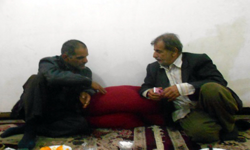 دیدار اعضای انجمن نجات خوزستان با خانواده ابدال اسدی از اسیران فرقه رجوی