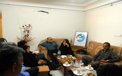 حضور تعدادی از خانواده های اسیران دربند فرقه رجوی در دفتر انجمن نجات خوزستان