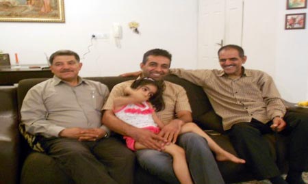 دیدار اعضای انجمن خوزستان با خانواده محمدرضا راکی از اسیران دربند فرقه رجوی