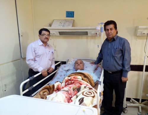عیادت اعضای انجمن نجات خوزستان از آقای علیرضا وادیان دربیمارستان